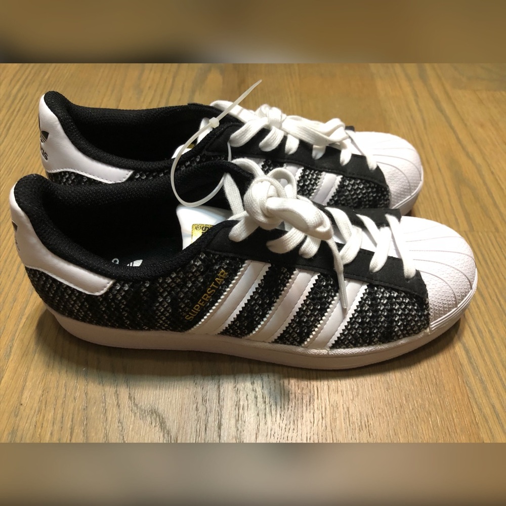 NWOT Adidas Limited Edition SuperStar Gold Label - Picture 4 of 8